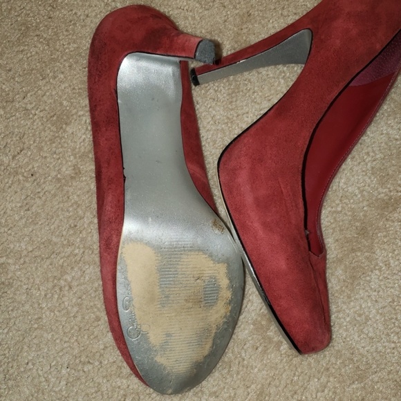 Red Suede platform pumps - Picture 8 of 8